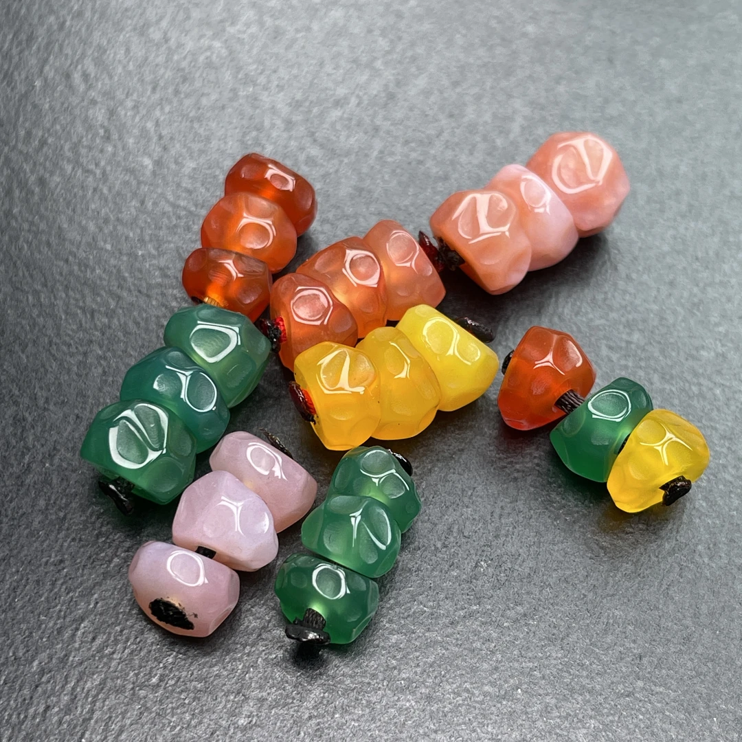 玛瑙雕刻无相奶酪珠斜切猪大肠尺寸5.8/6.5/7mm樱桃红盐源粉糯