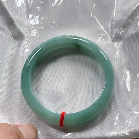 翡翠未镶嵌手镯缅甸翡翠手镯