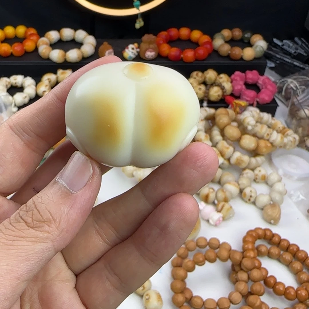 菩提根/象牙果吊坠全品手把件炭烤科基屁股1颗