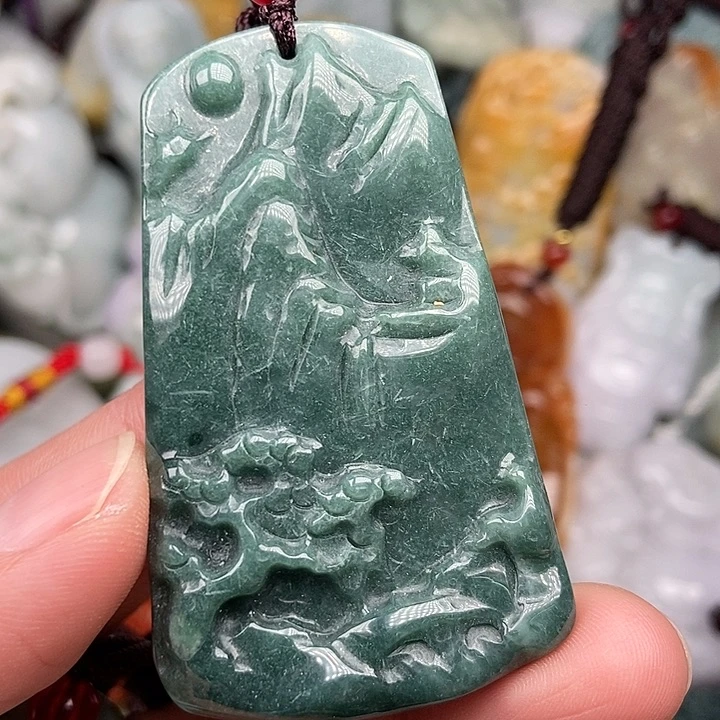 颈饰未镶嵌翡翠q