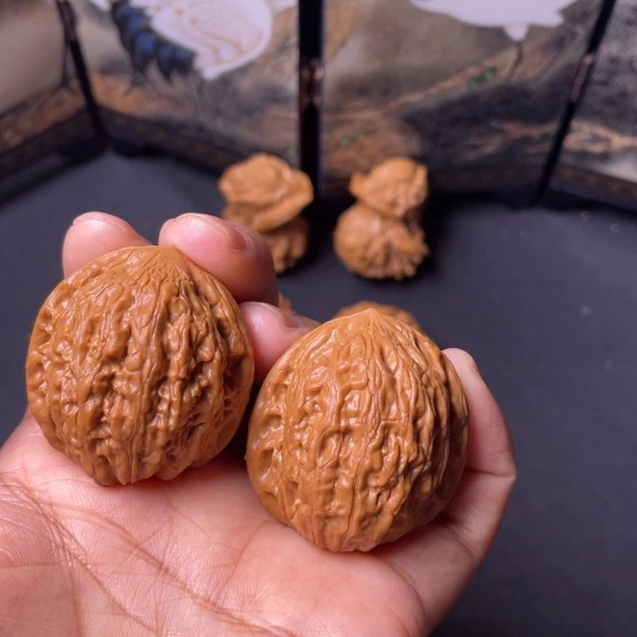核桃35铁锤。