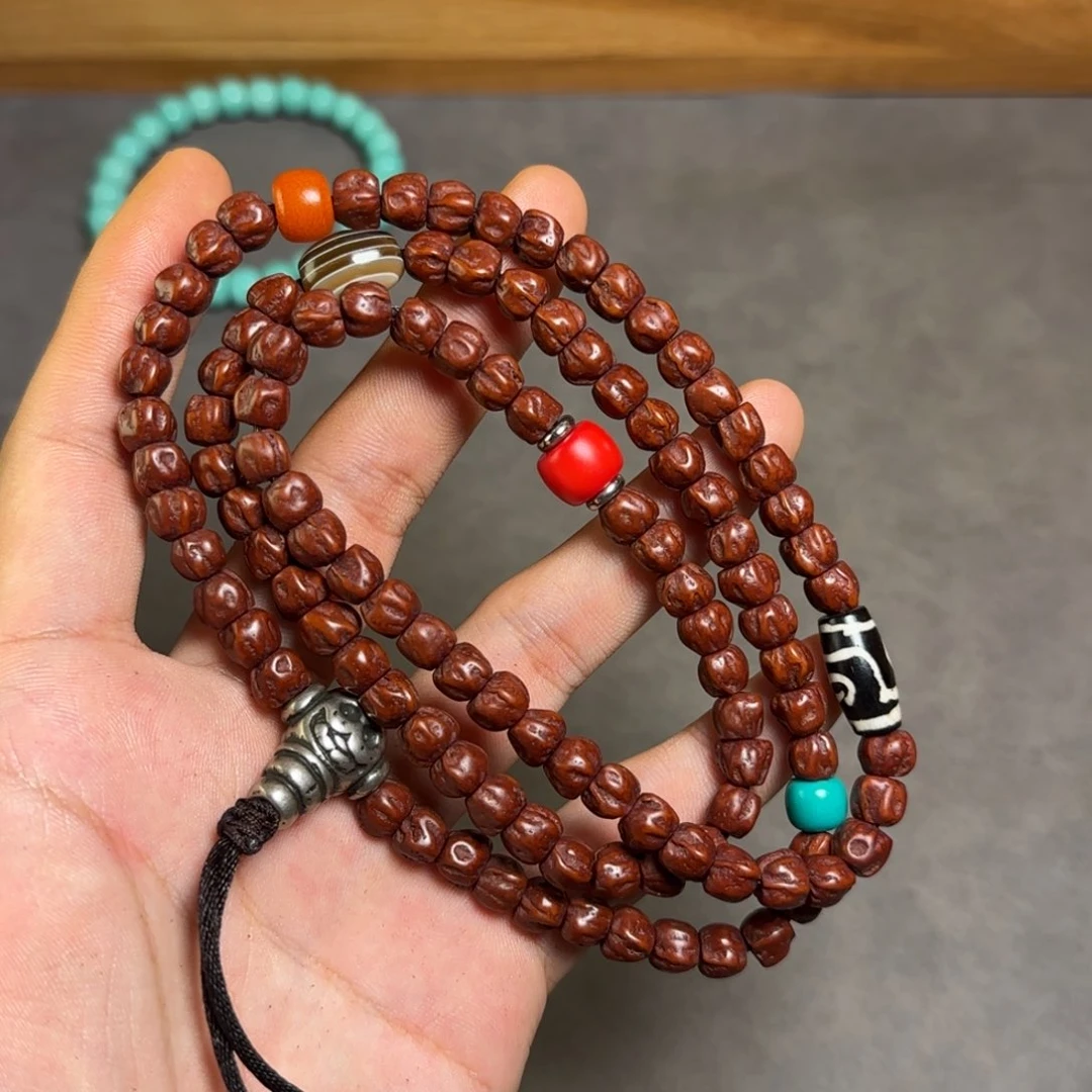 颈饰琉璃最**的琉璃颈饰