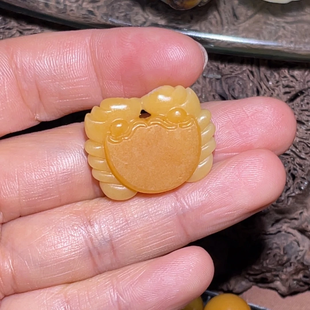 和田玉未镶嵌车挂