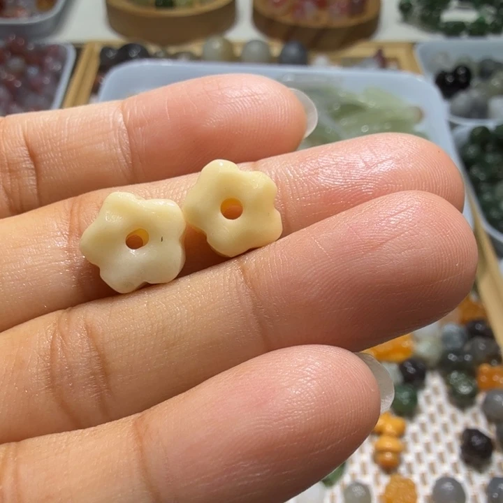 和田玉未镶嵌珠宝半成品