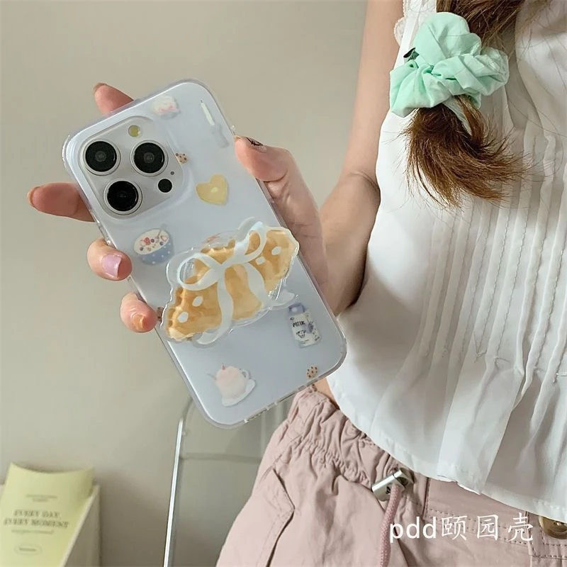 韩风卡通牛角包挂坠适用苹果16透明15/14手机壳华为oppo小米vivo