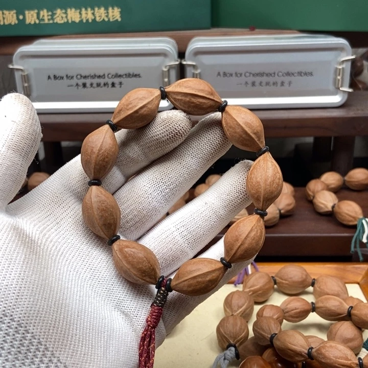 依***然手串橄榄核1527三花