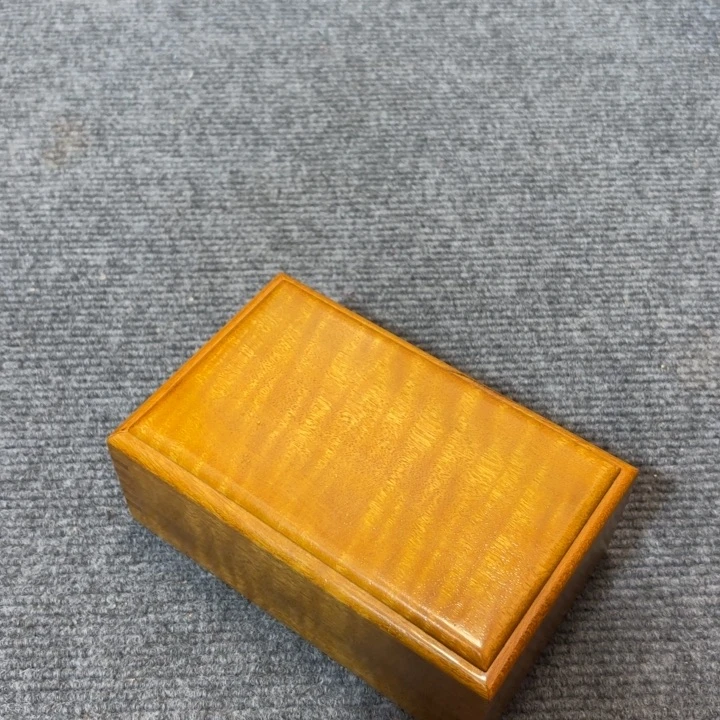中***份金丝楠独板首饰盒