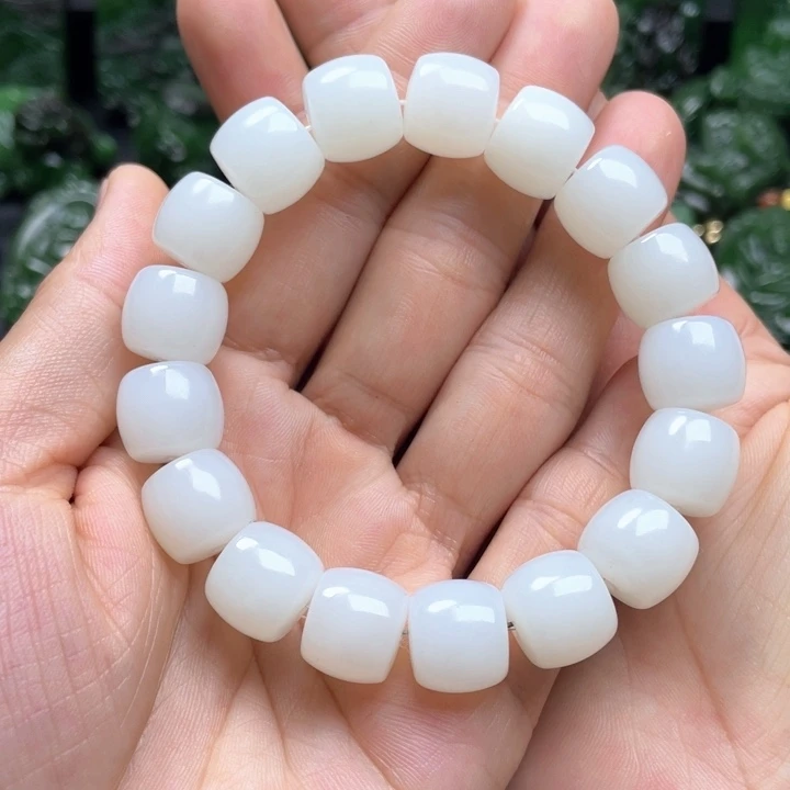 和田玉未镶嵌手串