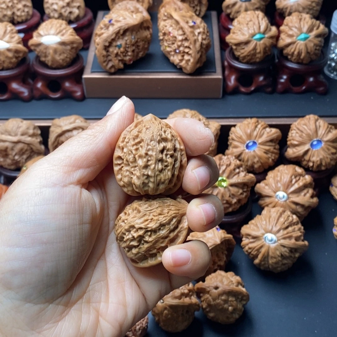 用***2吊坠文玩核桃金牛