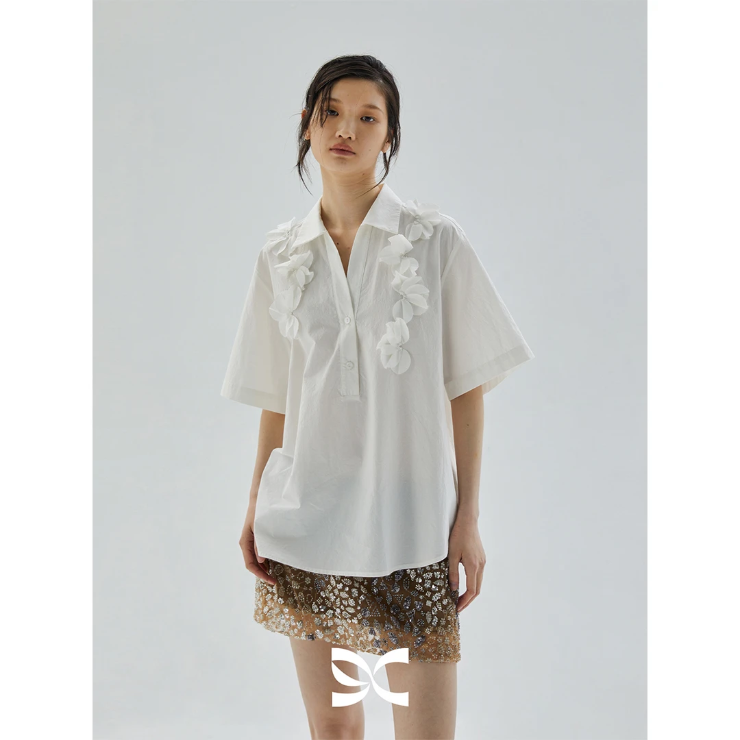 square circle方圆polo领箱型手工花朵装饰短袖气质简约休闲衬衣