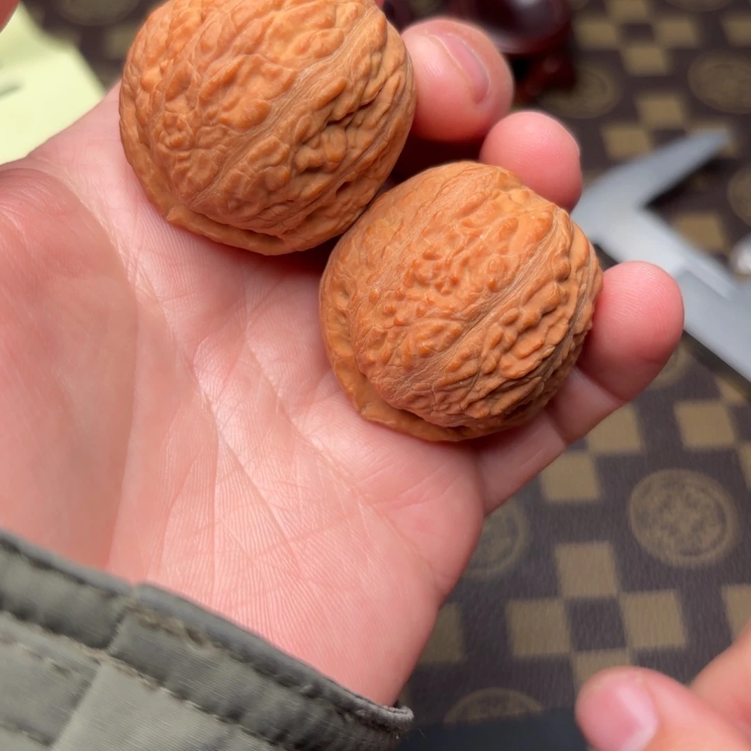 D***Y文玩核桃把件28000000