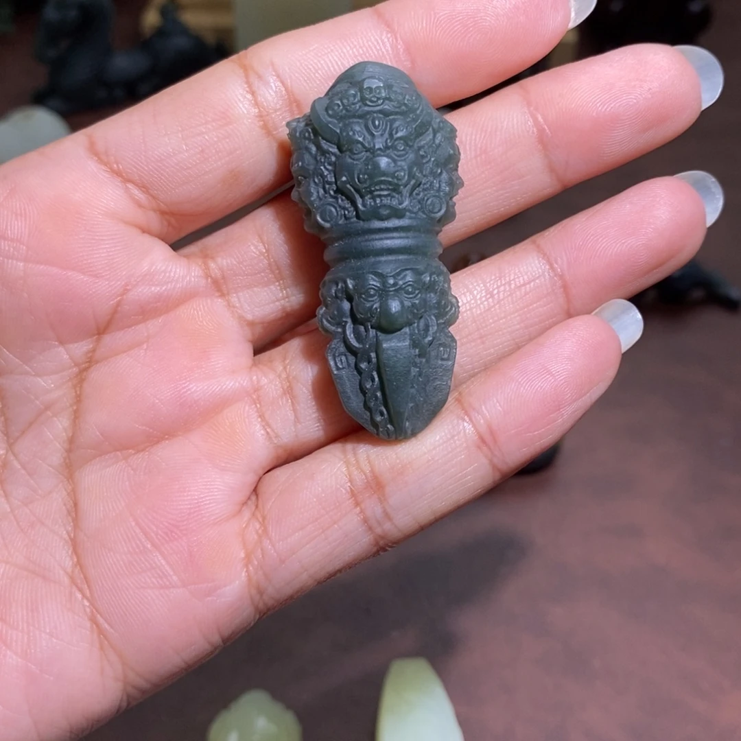 暴***棒和田玉未镶嵌颈饰定制