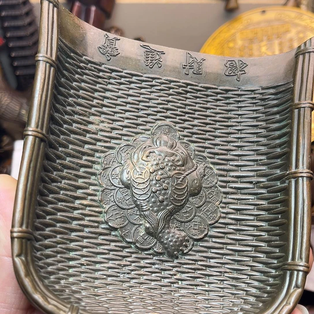 精美铜器工艺品等
