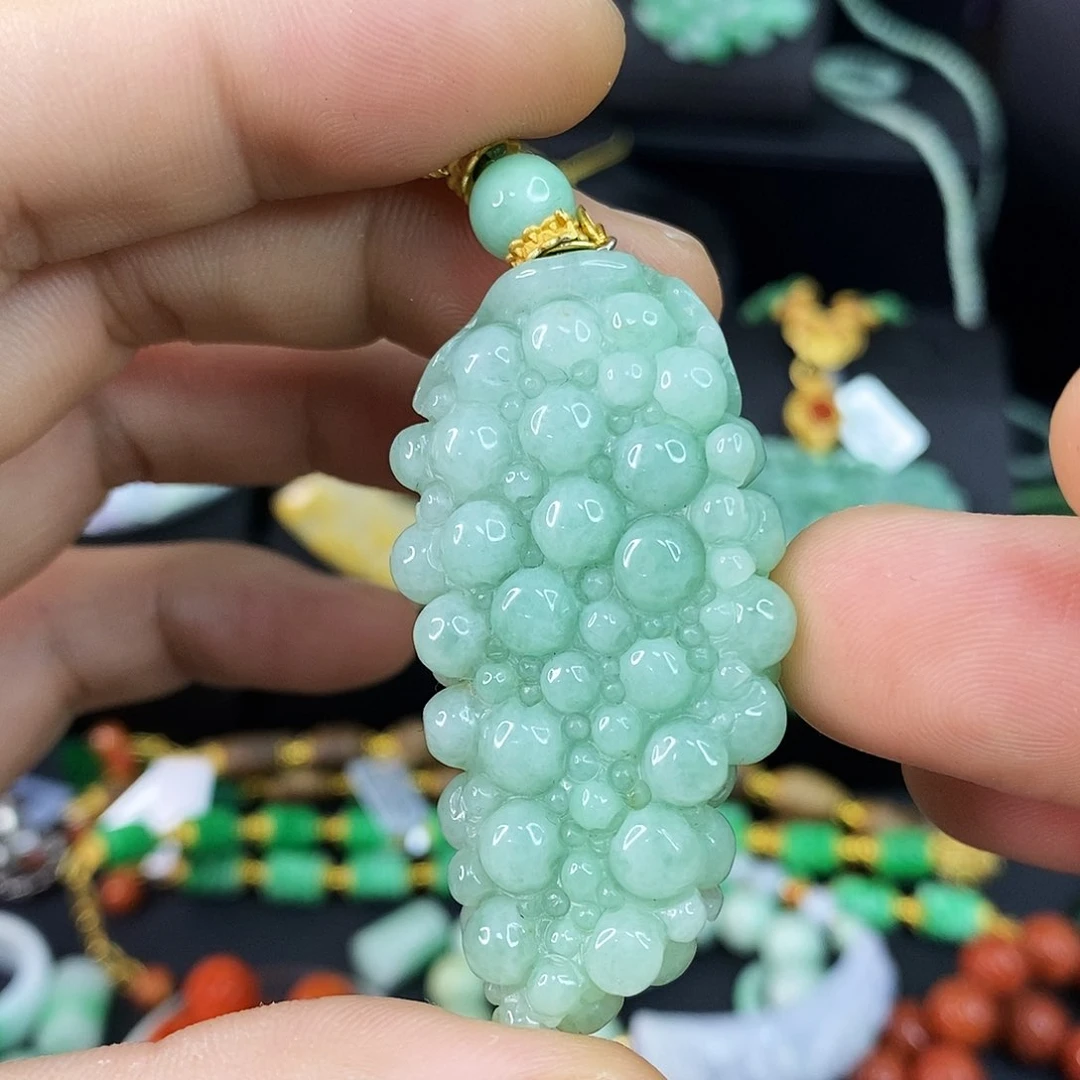 颈饰未镶嵌翡翠吊坠
