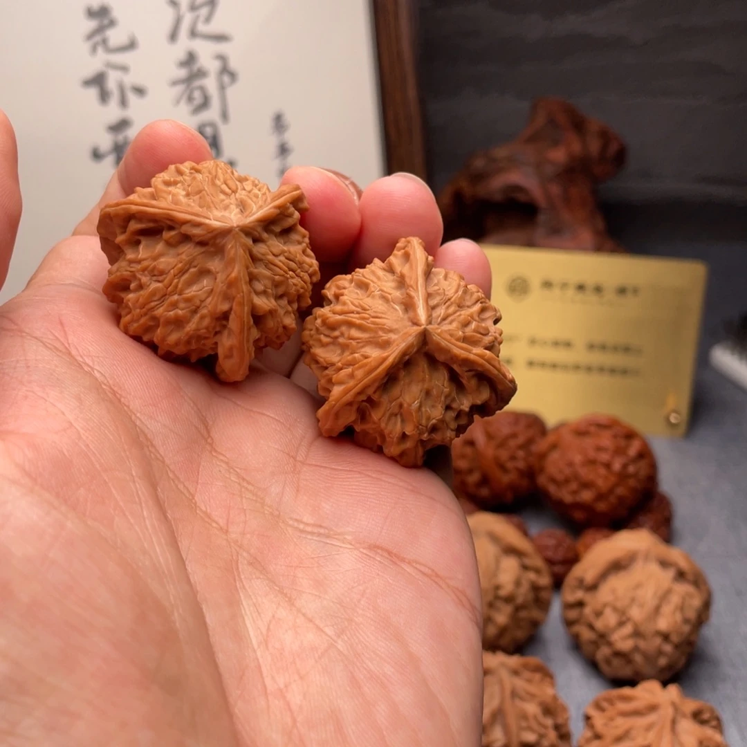 管***吊坠文玩核桃盘山