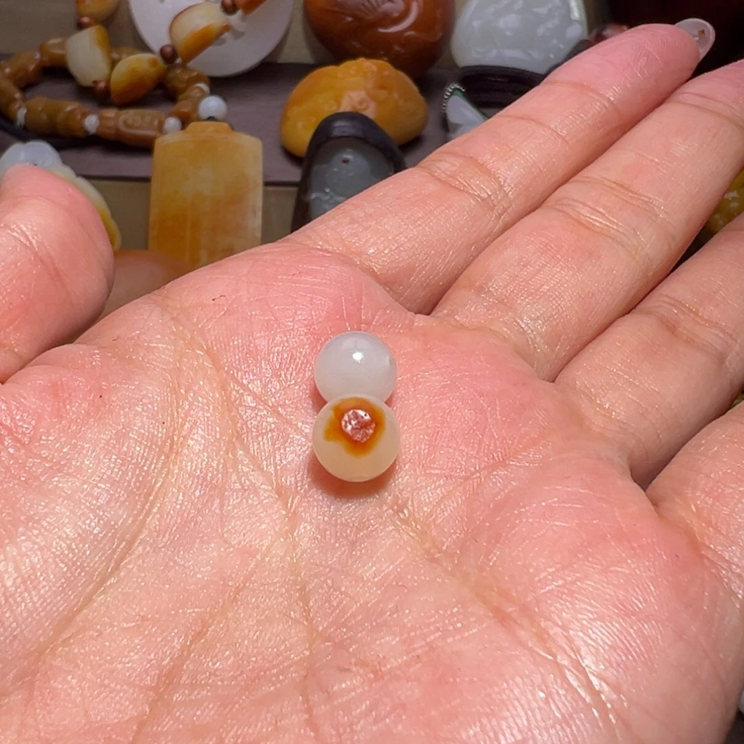 和田玉挂件未镶嵌脱**出