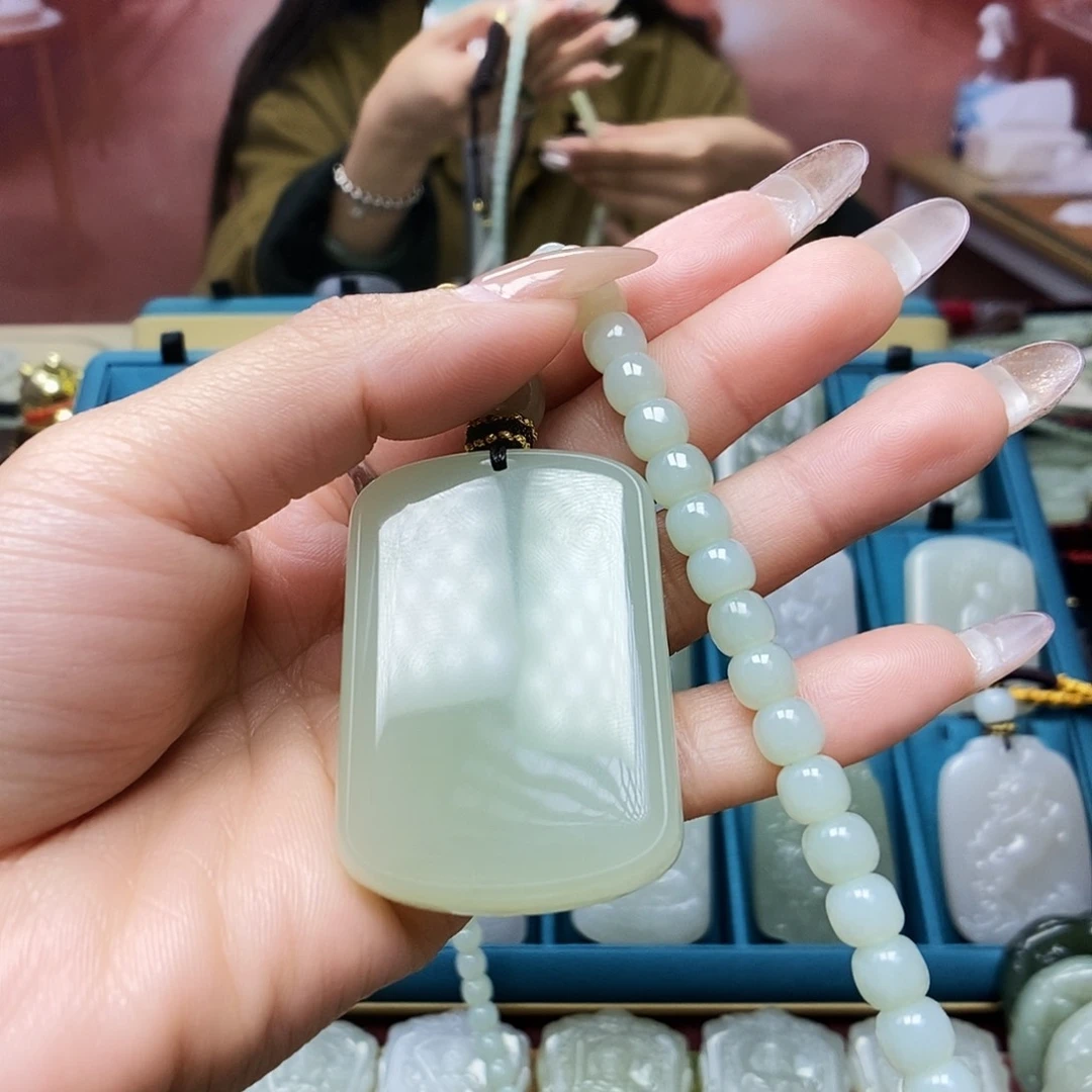 和田玉颈饰未镶嵌丁*劲