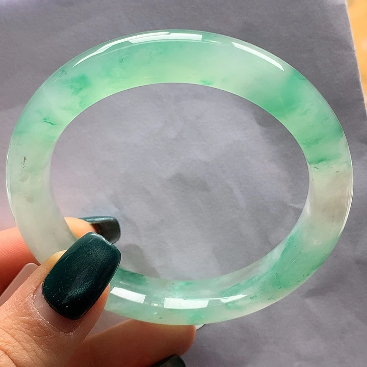 石英质玉未镶嵌手镯