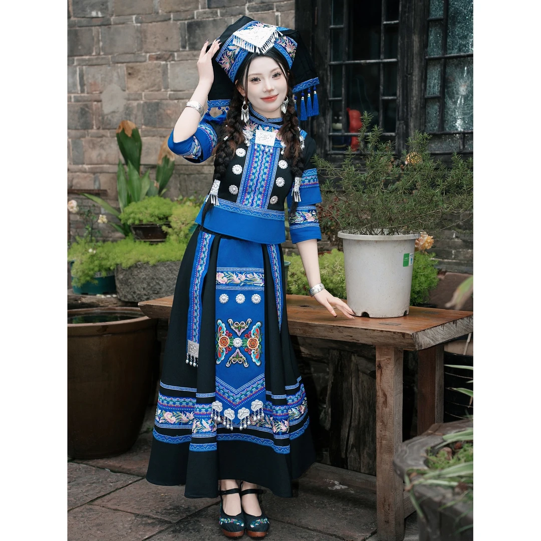 广西壮族新款三月三服装成人少数民族服饰苗族刺绣壮锦盛装舞蹈女