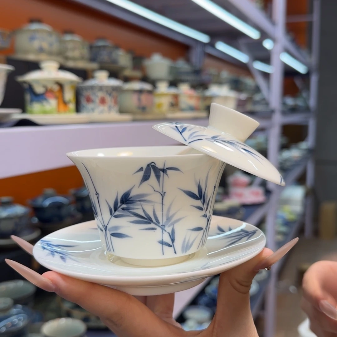 我在外面吃饭呢你在哪了我