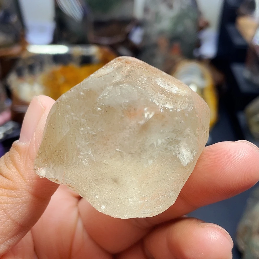 未镶嵌水晶大型摆件（非配饰）