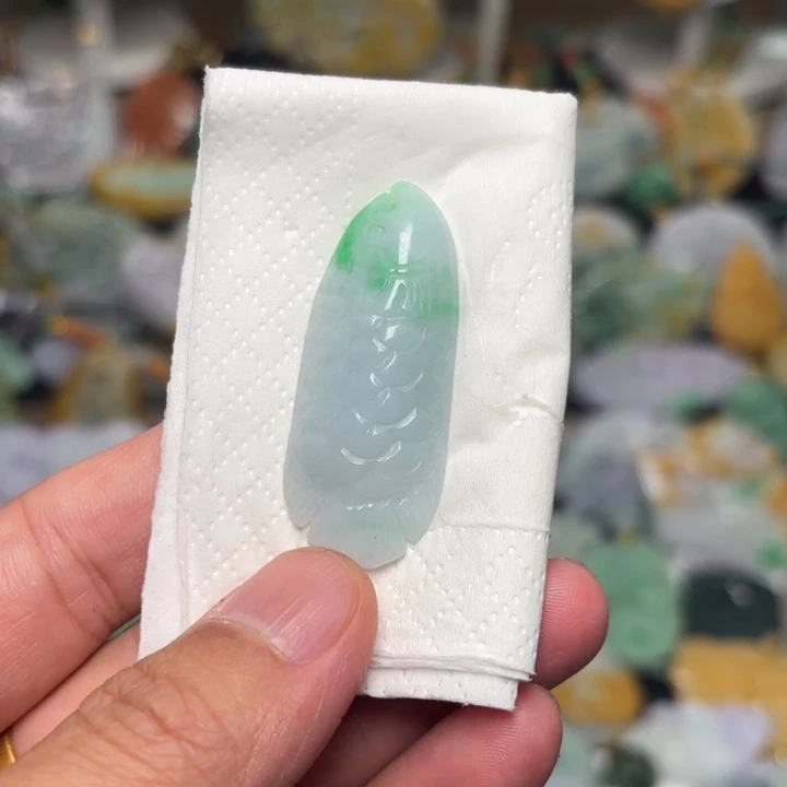 翡翠颈饰未镶嵌吊坠