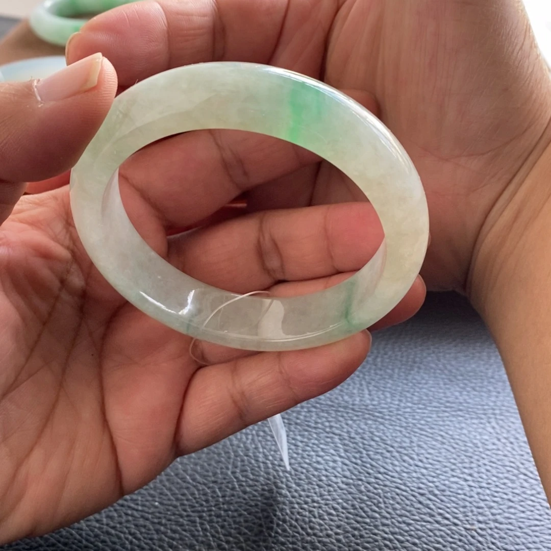 翡翠未镶嵌手镯天然翡翠手镯