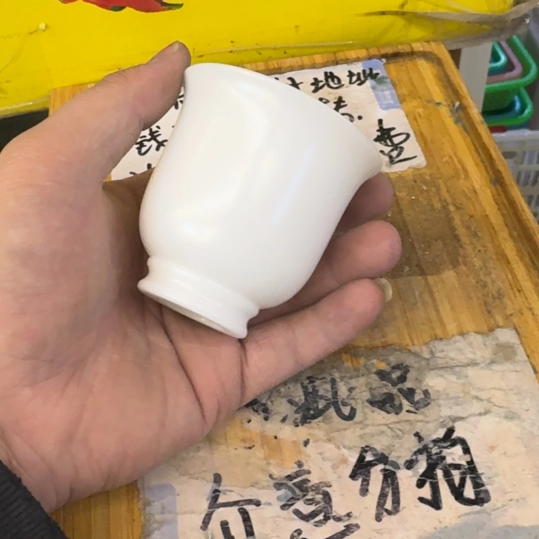 瑕疵介意勿拍陶瓷器皿 A612