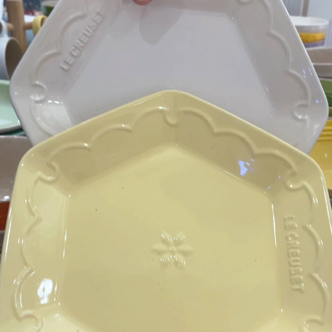 瓷片微瑕2个9英寸雪花盘
