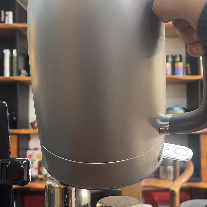 *****钛合金自动断电烧水壶