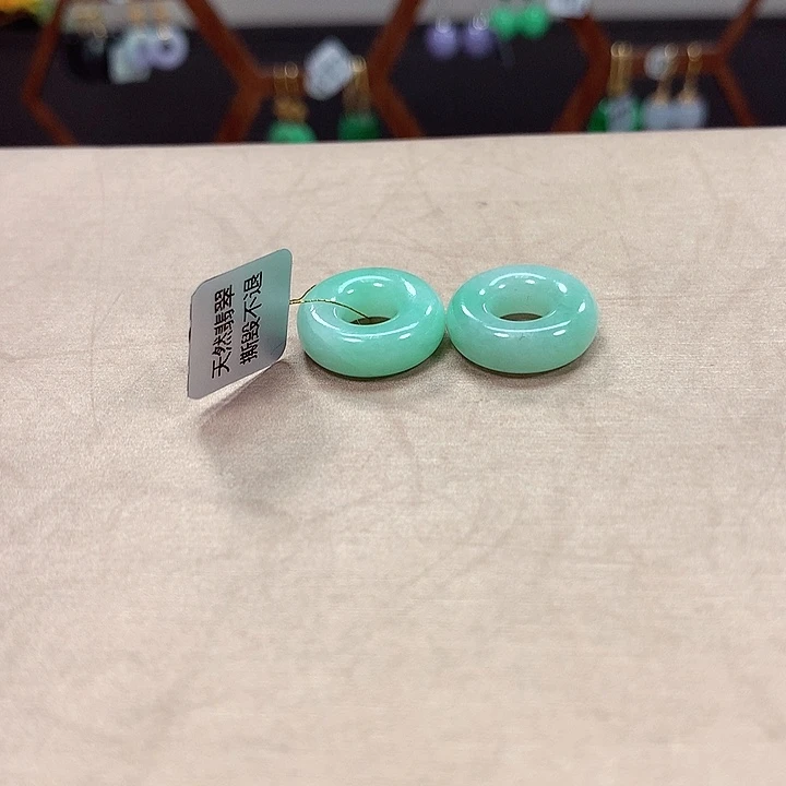 翡翠未镶嵌耳饰翡翠