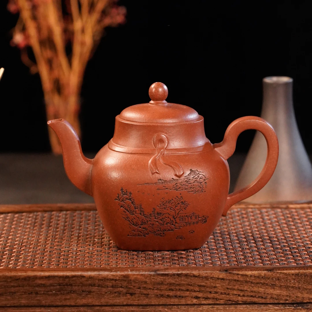 LMM-017   李霓   宜兴手工紫砂 束腰四方（第四届金奖）-李昌鸿刻