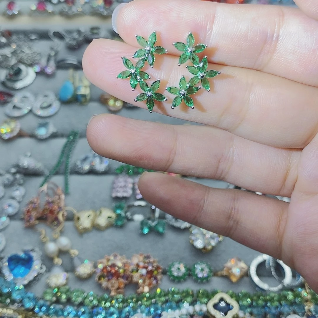 【闪购商品】银S925镶嵌耳饰托帕石