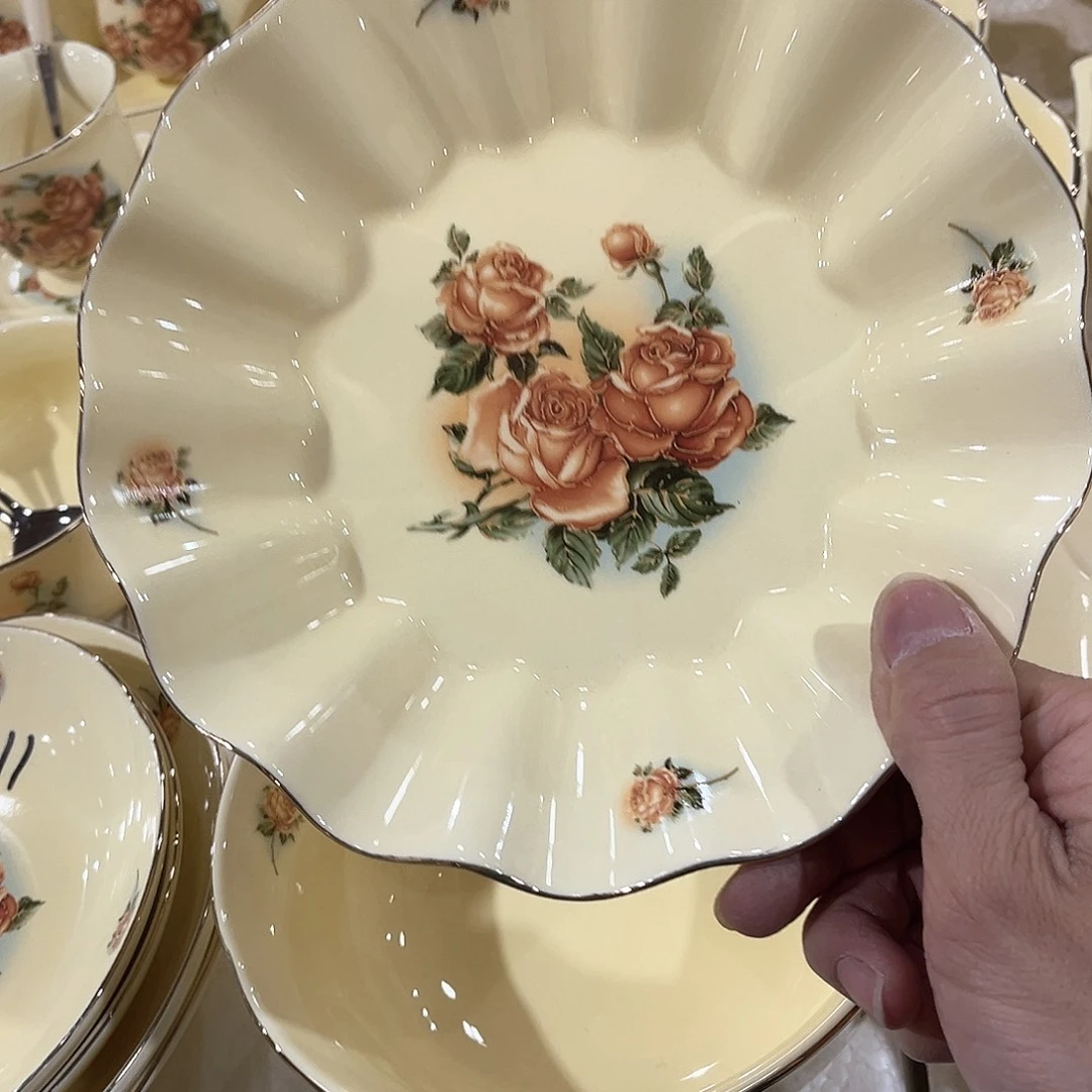 陶瓷………………………………