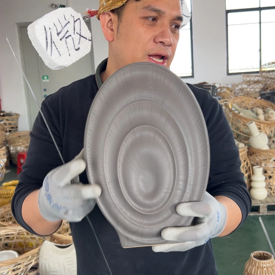 摆件64 号高中低温陶瓷瓶（部分微瑕）