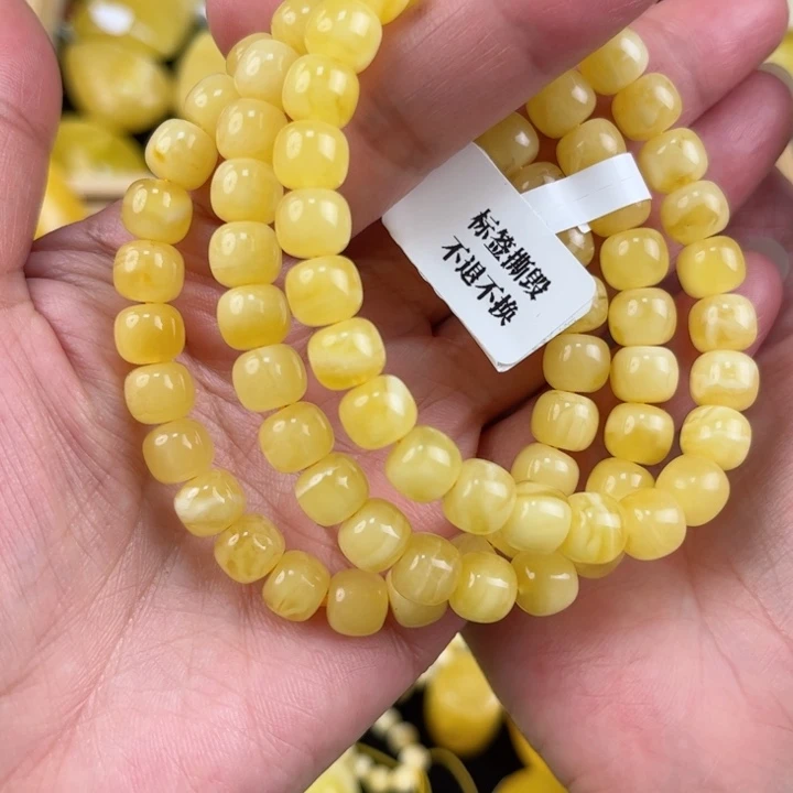 琥珀珠宝奇石未镶嵌琥珀，多样性发其一