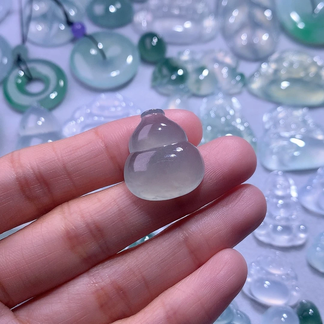 【闪购商品】翡翠颈饰未镶嵌葫芦