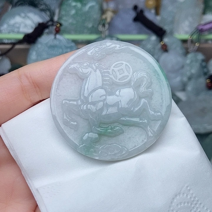 翡翠未镶嵌颈饰翡翠