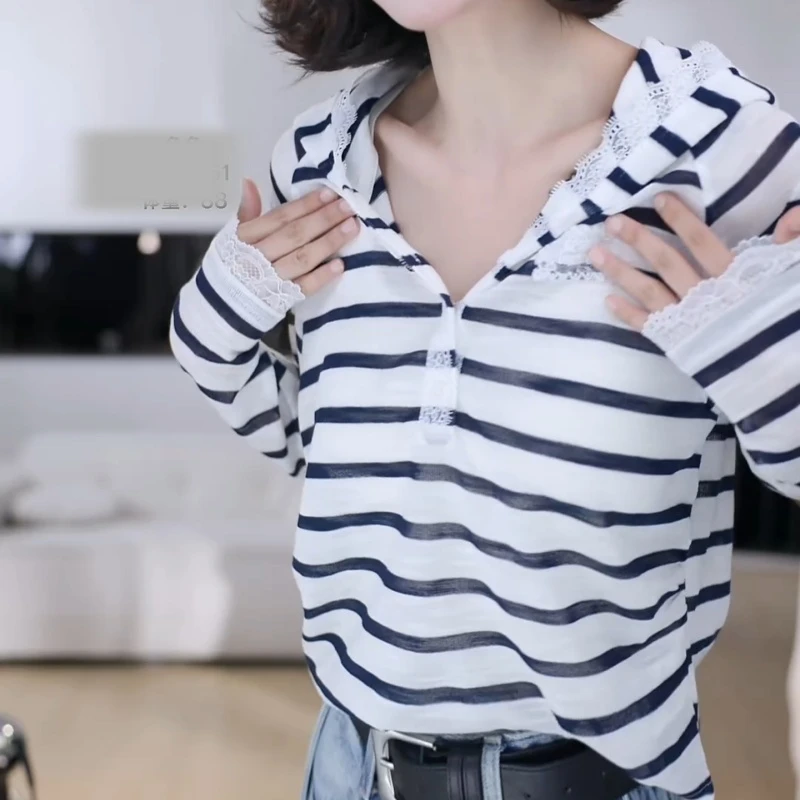 秋季条纹蕾丝花边薄款套头帽衫上衣LK2505872