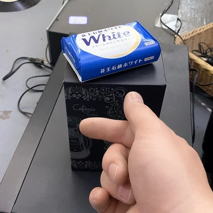 乾***兑琉璃手工艺品谢谢你的关心和支持和帮助哈哈哈哈哈哈哈我