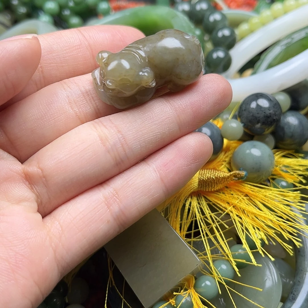 和田玉（糖玉）未镶嵌颈饰