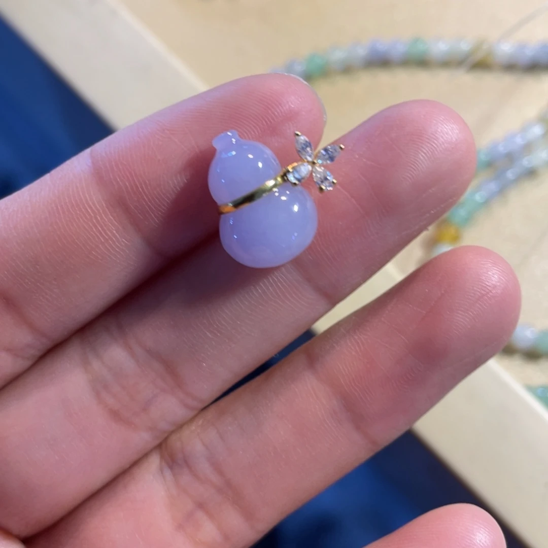 翡翠未镶嵌颈饰天然翡翠葫芦裸石