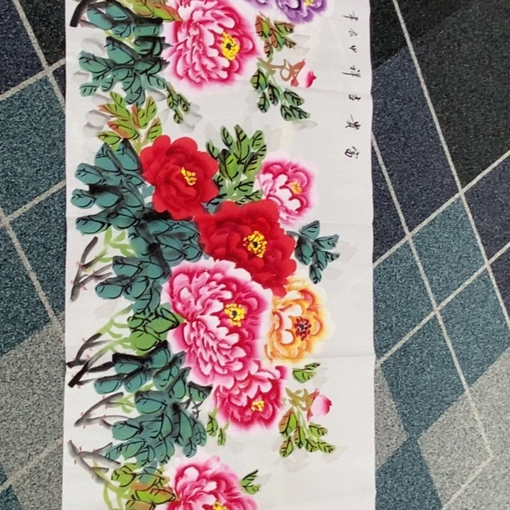 手绘作品等多种形式进行