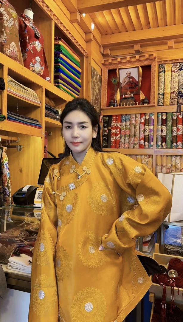 进口模板限量版  黄色 80到145左右可以穿