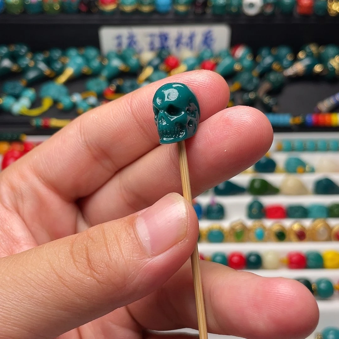 琉璃颈饰琉璃材质