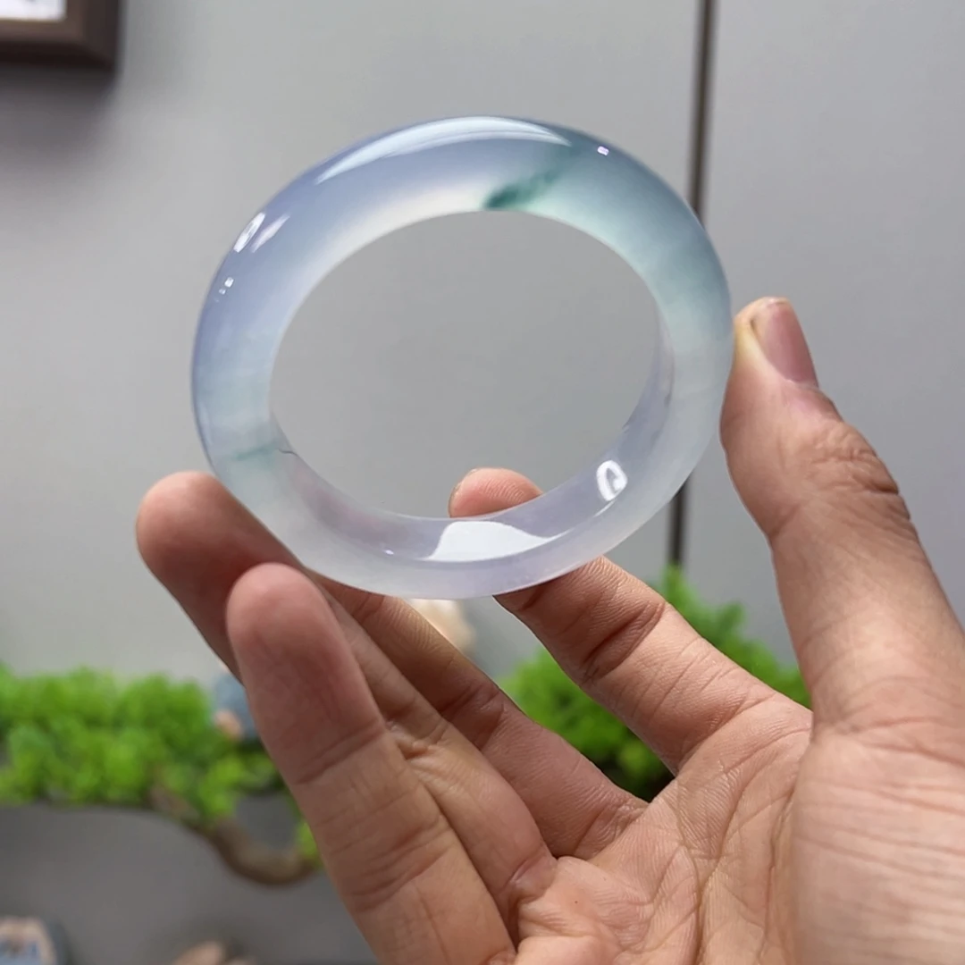 翡翠未镶嵌手镯正圈