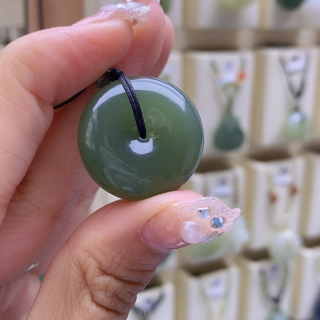 鸭***瓜和田玉未镶嵌颈饰