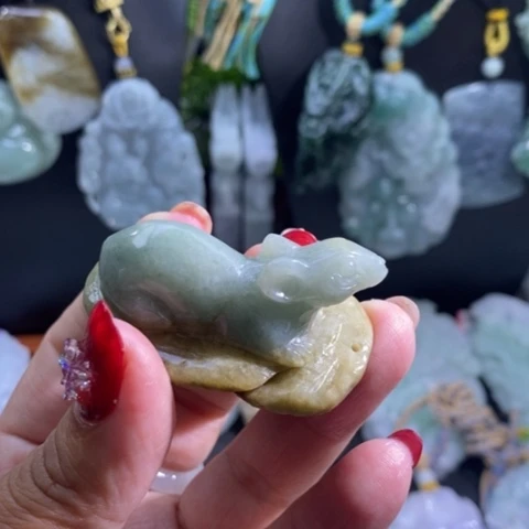 【闪购商品】颈饰未镶嵌翡翠鼠