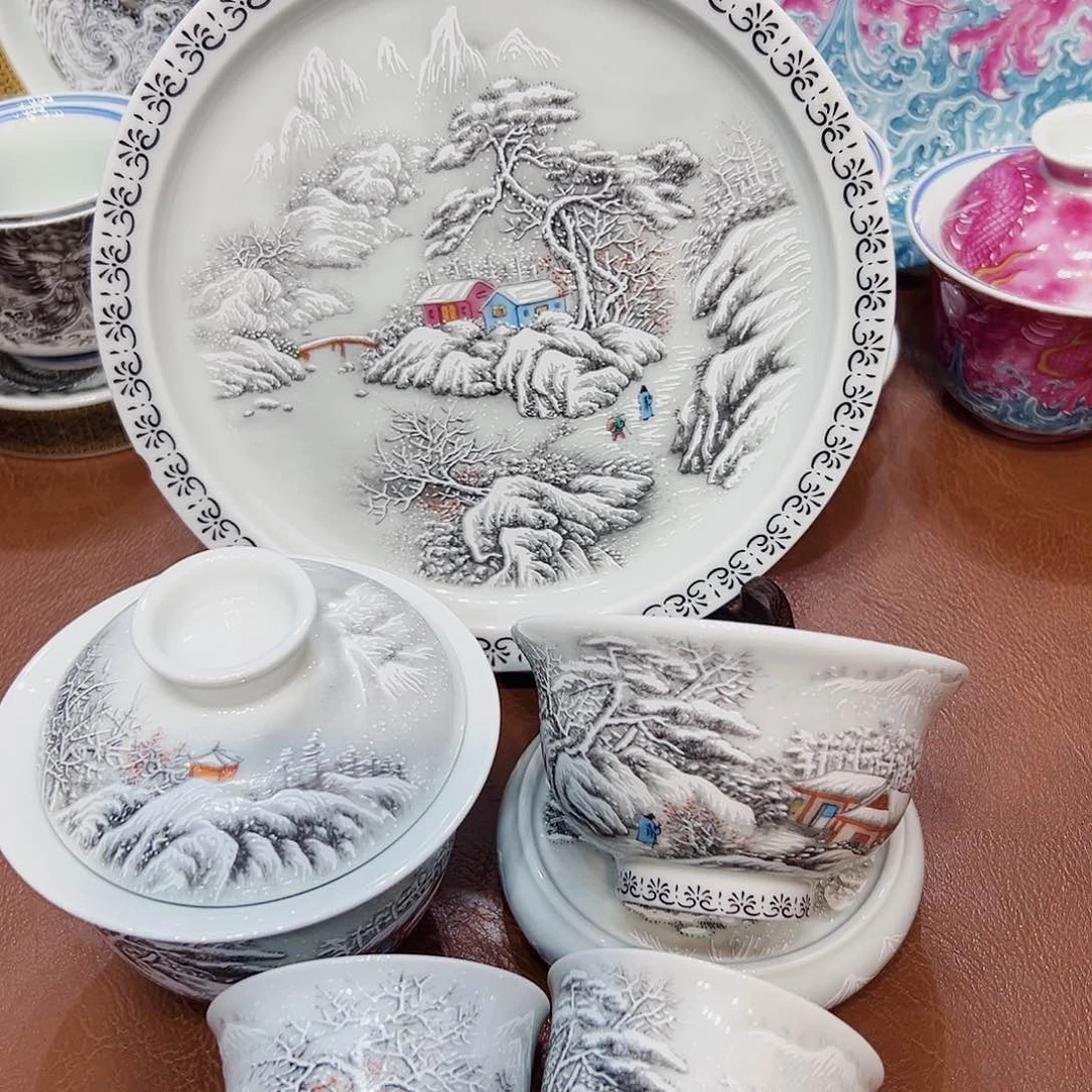 摆件景德镇陶瓷艺术展演区艺术展获