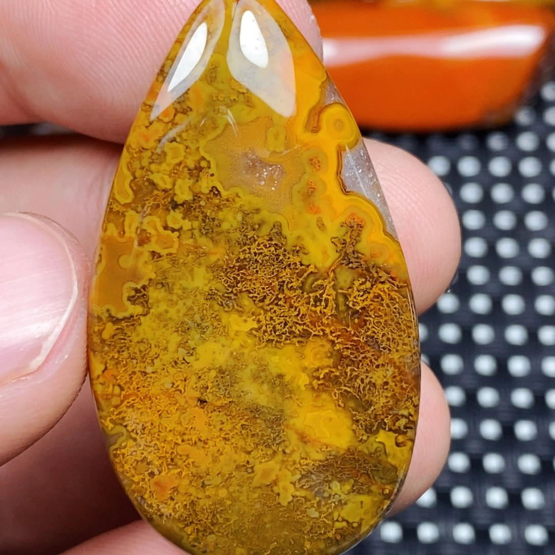 未镶嵌颈饰玛瑙/玉髓艾**饰